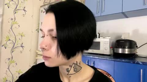 Snapshot of dinorahdamoro chatting on 10/26/25, 08:15 Cate online show from 10/26/25, 08:15