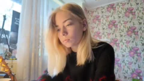 dinorahmroczkowski online show from 09/24/25, 07:44