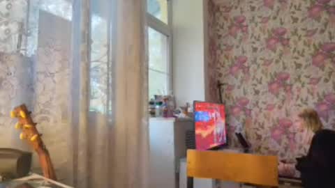 dinorahmroczkowski online show from 09/25/25, 07:56