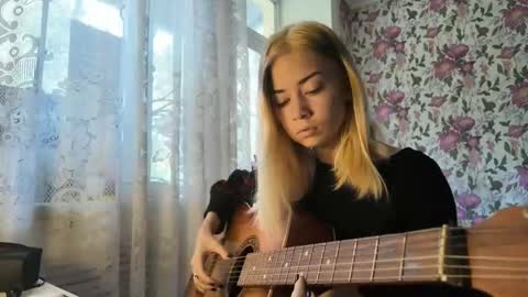 dinorahmroczkowski online show from 09/26/25, 07:56