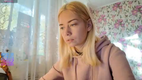 dinorahmroczkowski online show from 10/01/25, 05:57