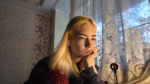 dinorahmroczkowski online show from 10/07/25, 07:27