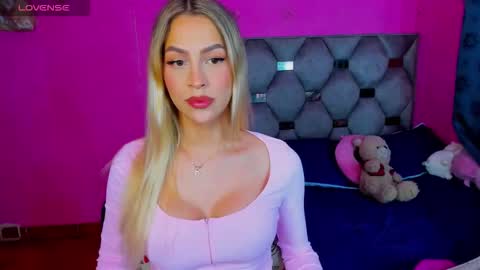 IG dionemontecarlo19 online show from 12/04/25, 04:11