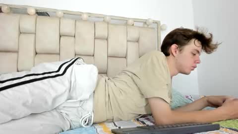 Snapshot of dioniso_69 chatting on 10/27/25, 08:35 apollo online show from 10/27/25, 08:35