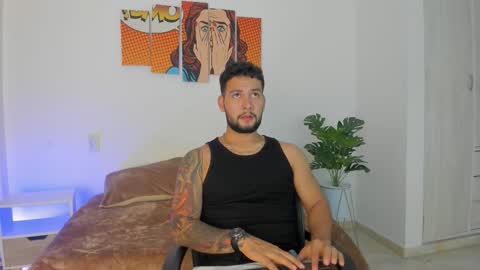 Snapshot of dionyxx chatting on 10/13/25, 12:32 dionyxx online show from 10/13/25, 12:32