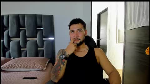 Snapshot of dionyxx chatting on 10/25/25, 07:30 dionyxx online show from 10/25/25, 07:30