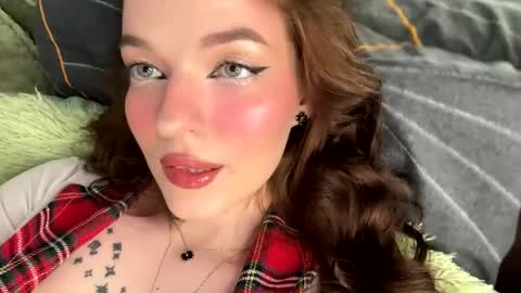 Diora  Sam  online show from 06/05/26, 07:19