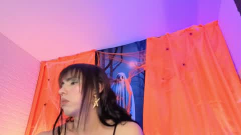 Snapshot of diosaa_golden chatting on 10/06/25, 08:50 DIOSA online show from 10/06/25, 08:50
