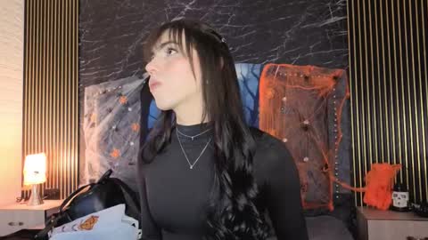 Snapshot of diosaa_golden chatting on 10/13/25, 08:53 DIOSA online show from 10/13/25, 08:53