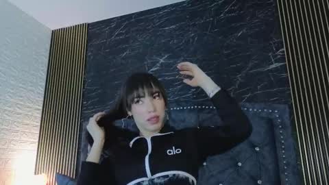 Snapshot of diosaa_golden chatting on 11/02/25, 09:06 DIOSA online show from 11/02/25, 09:06