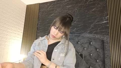 Snapshot of diosaa_golden chatting on 11/08/25, 08:07 DIOSA online show from 11/08/25, 08:07