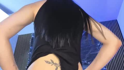 Snapshot of diosaa_golden chatting on 12/13/25, 09:20 DIOSA online show from 12/13/25, 09:20