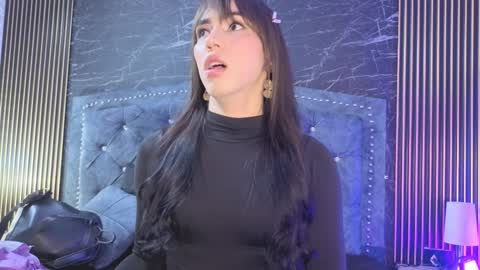 Snapshot of diosaa_golden chatting on 12/15/25, 08:35 DIOSA online show from 12/15/25, 08:35