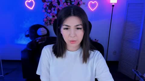 Snapshot of dirosee chatting on 04/20/26, 07:22 Di online show from 04/20/26, 07:22