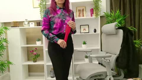 dirty_mature online show from 10/17/25, 05:43