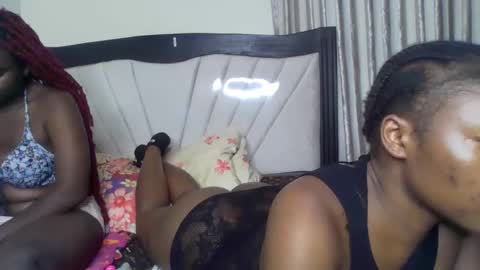 Snapshot of dirtybugg chatting on 02/26/26, 12:20 dirtybugg online show from 02/26/26, 12:20