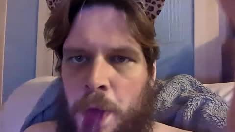 Snapshot of dirtydogsday chatting on 10/31/25, 09:05 Dirtydog online show from 10/31/25, 09:05