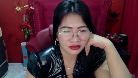 LatexQueen online show from 02/08/25, 02:49
