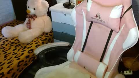 LEXA online show from 10/10/25, 01:37