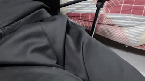 Snapshot of dirtyman8603 chatting on 02/22/25, 09:23 dirtyman8603 online show from 02/22/25, 09:23