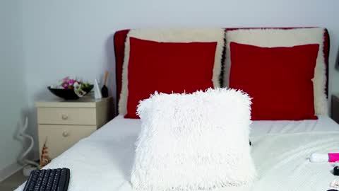Chloe online show from 07/28/26, 12:48