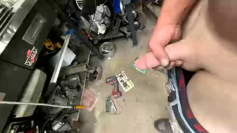 dirtywhite14 online show from 10/12/25, 04:44