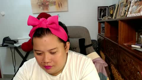 Snapshot of dirtywhorewoman chatting on 12/16/24, 11:01 dirtywhorewoman online show from 12/16/24, 11:01