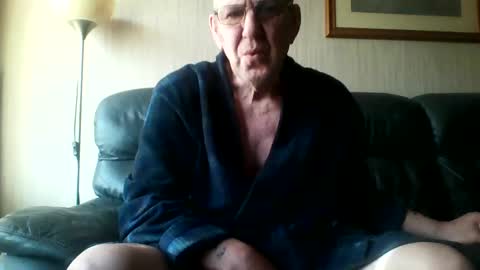 Snapshot of discovery63 chatting on 01/08/26, 12:40 discovery63 online show from 01/08/26, 12:40