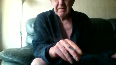 Snapshot of discovery63 chatting on 02/15/26, 11:41 discovery63 online show from 02/15/26, 11:41