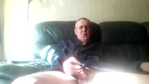 Snapshot of discovery63 chatting on 03/31/26, 10:04 discovery63 online show from 03/31/26, 10:04