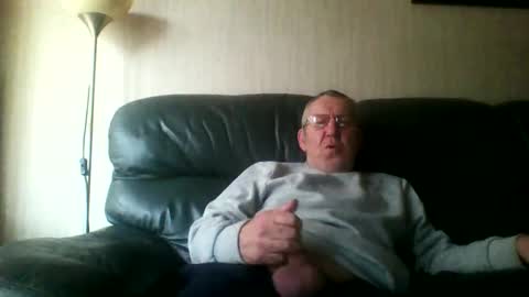 Snapshot of discovery63 chatting on 04/04/26, 04:15 discovery63 online show from 04/04/26, 04:15