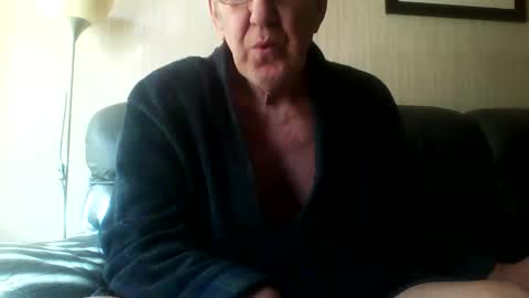 Snapshot of discovery63 chatting on 04/10/26, 10:31 discovery63 online show from 04/10/26, 10:31