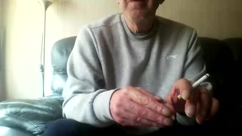 Snapshot of discovery63 chatting on 04/11/26, 10:52 discovery63 online show from 04/11/26, 10:52