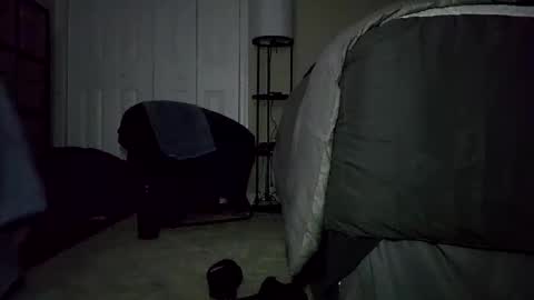 Snapshot of discreetdwarf88 chatting on 05/19/26, 01:22 Discreetdwarf88 online show from 05/19/26, 01:22