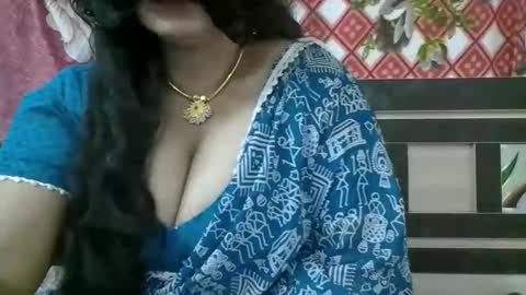 Snapshot of dishabhabhikagarry chatting on 09/26/25, 04:49 dishabhabhikagarry online show from 09/26/25, 04:49