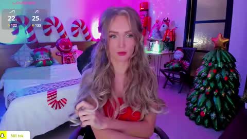 Snapshot of disney__princess chatting on 12/22/24, 11:00 JASMINE online show from 12/22/24, 11:00