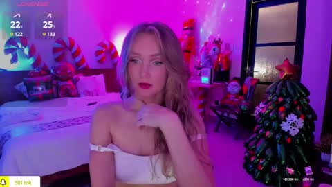 Snapshot of disney__princess chatting on 12/25/24, 11:54 JASMINE online show from 12/25/24, 11:54