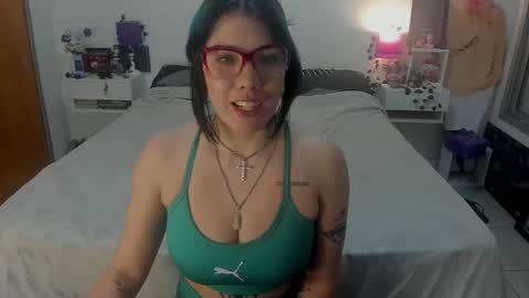 Snapshot of dissasterology chatting on 09/25/25, 01:42 Lena online show from 09/25/25, 01:42