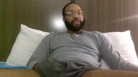 Snapshot of distantfantasydre chatting on 01/14/25, 04:18 Dre online show from 01/14/25, 04:18