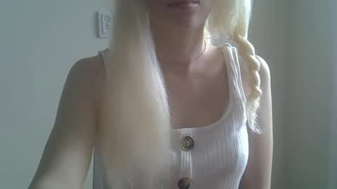 Snapshot of ditamilton chatting on 09/13/25, 10:26 DitaMilton online show from 09/13/25, 10:26