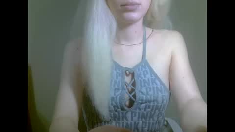 Snapshot of ditamilton chatting on 09/23/25, 07:28 DitaMilton online show from 09/23/25, 07:28