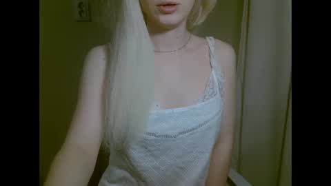 Snapshot of ditamilton chatting on 10/02/25, 08:38 DitaMilton online show from 10/02/25, 08:38