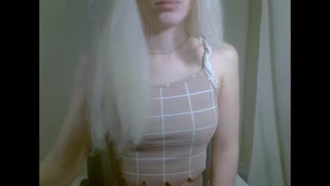 Snapshot of ditamilton chatting on 10/05/25, 07:56 DitaMilton online show from 10/05/25, 07:56