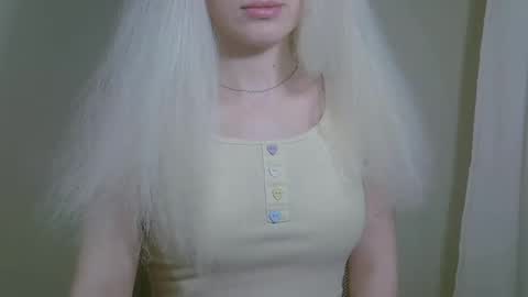 Snapshot of ditamilton chatting on 10/14/25, 07:25 DitaMilton online show from 10/14/25, 07:25