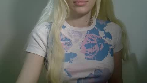 DitaMilton online show from 12/18/25, 12:33