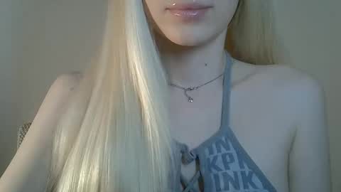 DitaMilton online show from 06/09/26, 07:47
