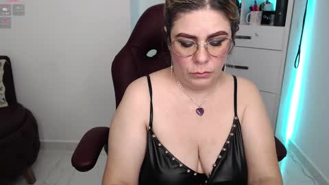 Diva online show from 02/21/25, 02:06