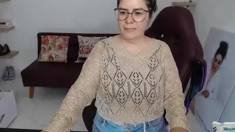 Snapshot of diva_milf chatting on 03/03/26, 10:04 Diva online show from 03/03/26, 10:04