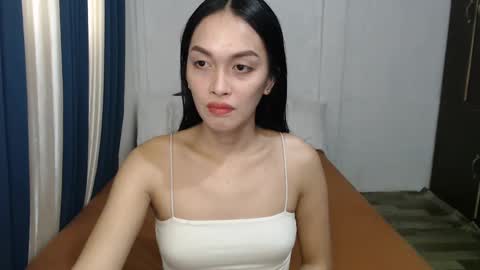DIVINA online show from 01/20/25, 02:01