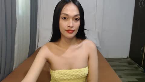 DIVINA online show from 10/12/25, 02:21